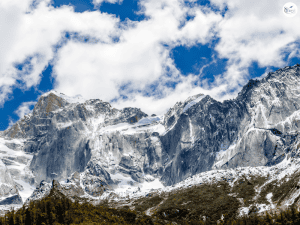 ช่วงไหนน่าเที่ยวสี่ดรุณี (Mount Siguniang)